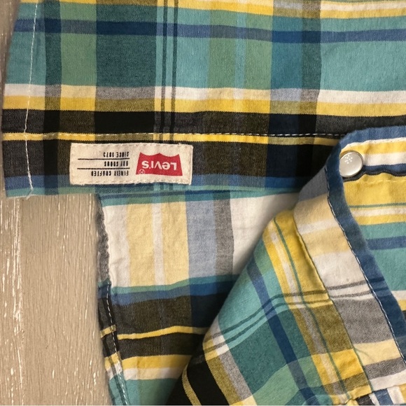 Levi's Blue and Yellow Plaid Button Down Shirt - Picture 4 of 6